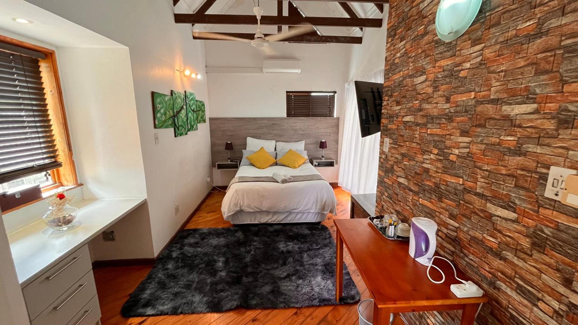 The Wood House Hotel Empangeni Room photo